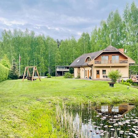 Piejuras Nams Hotel Ķesterciems Buitenkant foto
