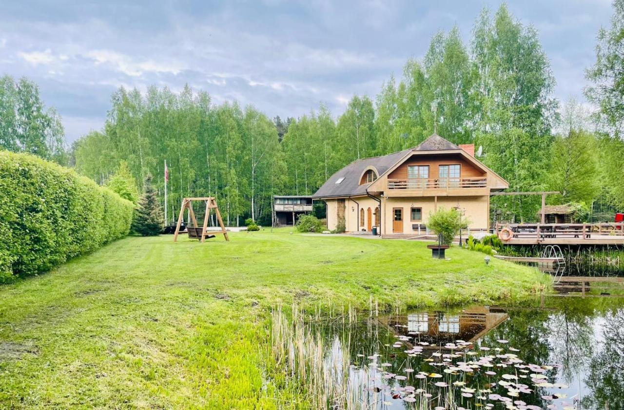 Piejuras Nams Hotel Ķesterciems Buitenkant foto