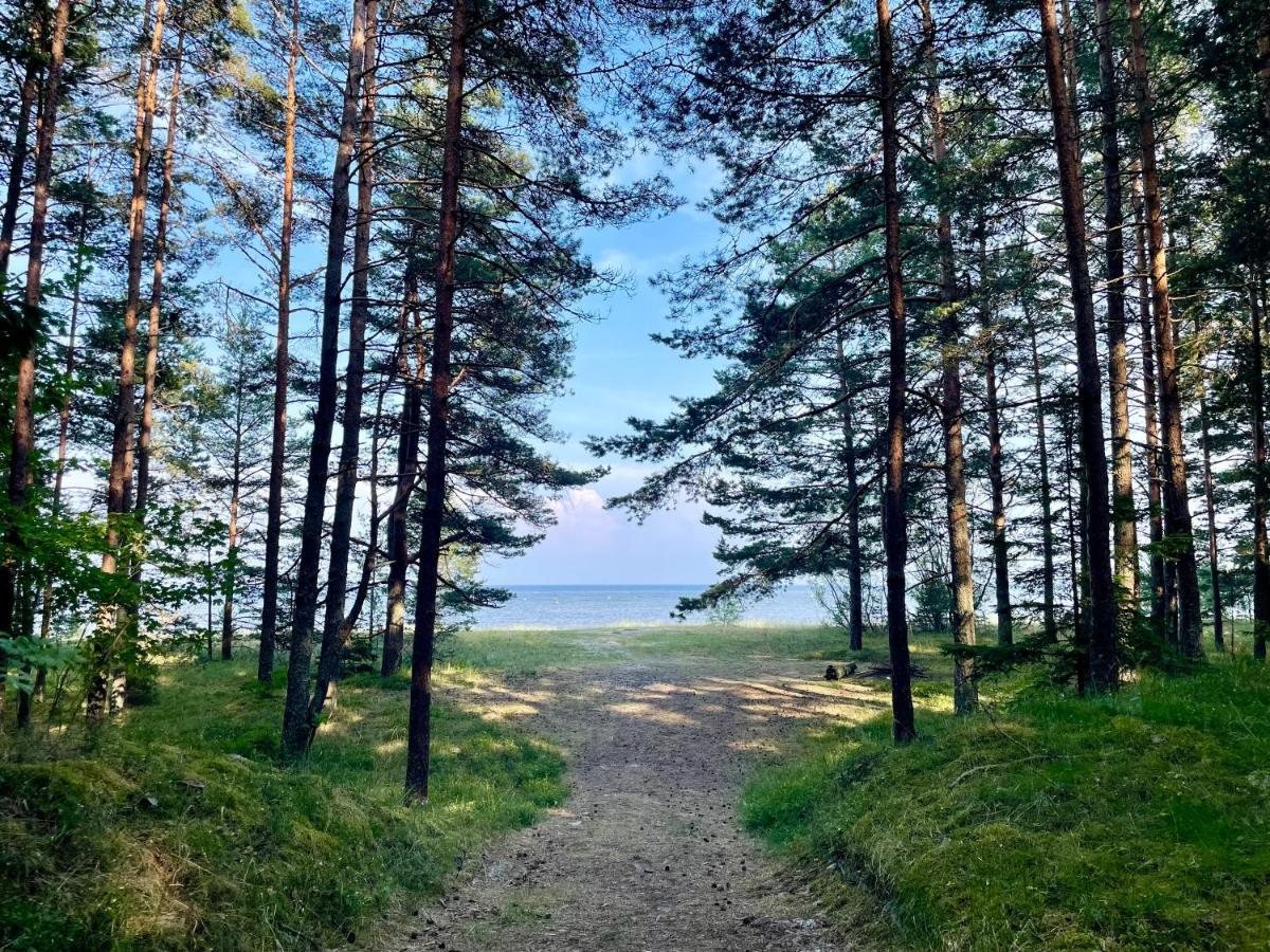 Piejuras Nams Hotel Ķesterciems Buitenkant foto